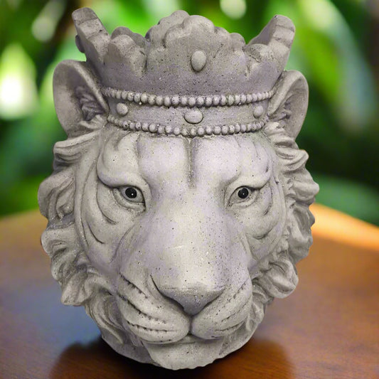 Majestic Lioness Head Planter -  Large, Realistic, Garden Decor, 36.6 cm x 28.6 cm x 25.4 cm