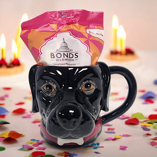 Bonds of London Labrador Mug with Candy - Festive Gift Set