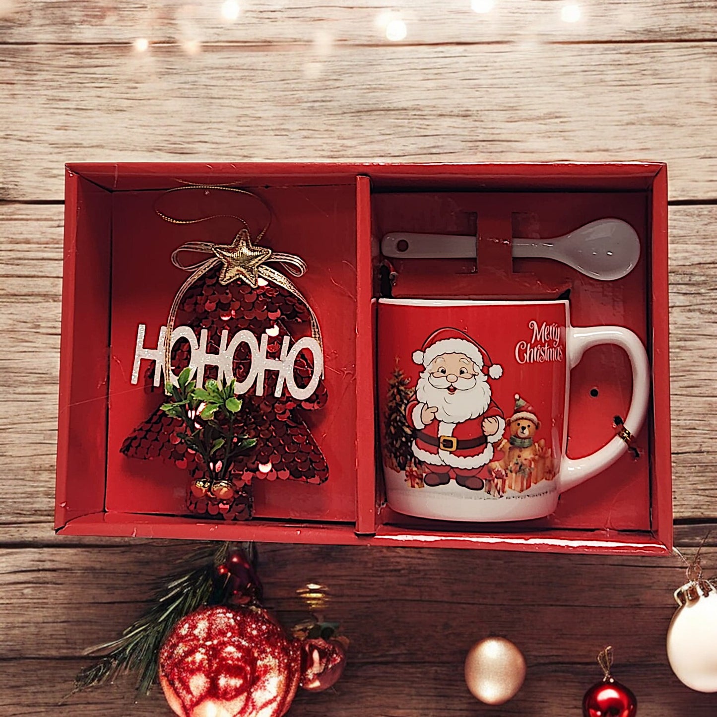 Festive Christmas Mug Set with Ho Ho Ho Decoration