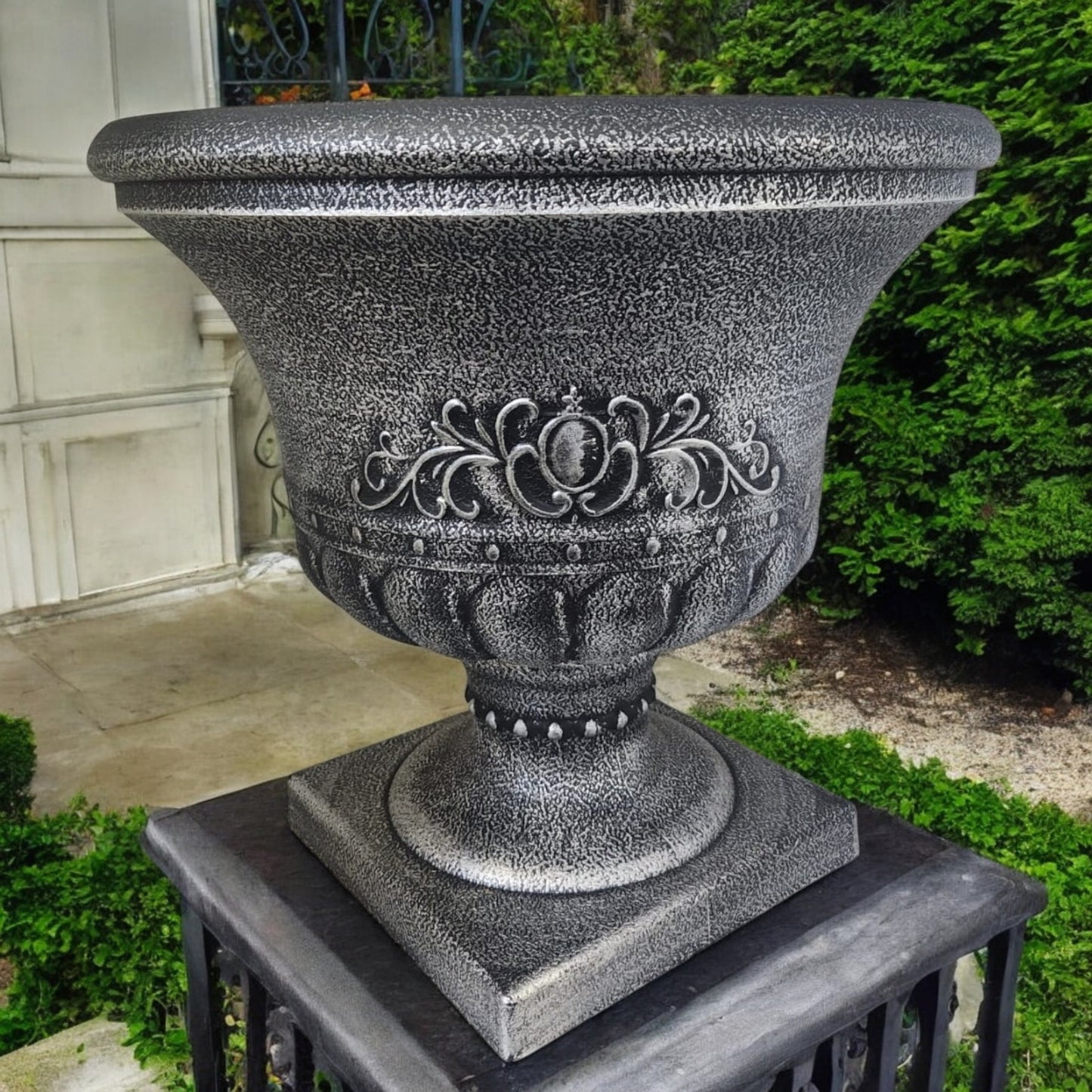 Elegant Decorative Garden Planter Classic Urn Style Lightweight & Durable