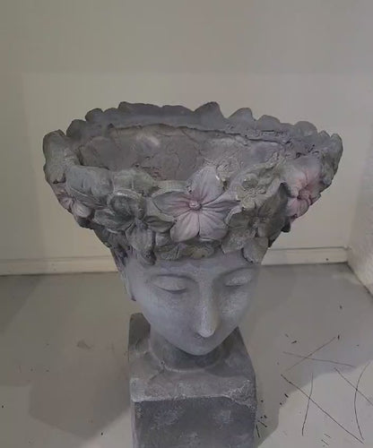 Petal-Shaped Cement Planter Floral Head Sculpture Pot Indoor & Outdoor Decorative Planter